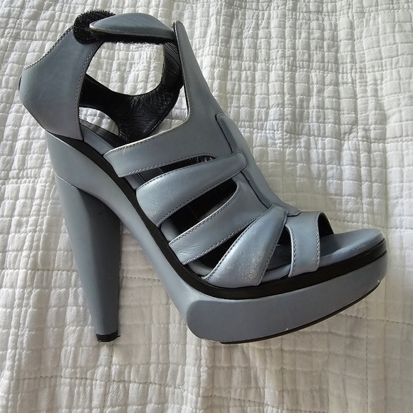 Balenciaga | Auth Wooden Heel Platform Sandals 7 - Picture 14 of 16